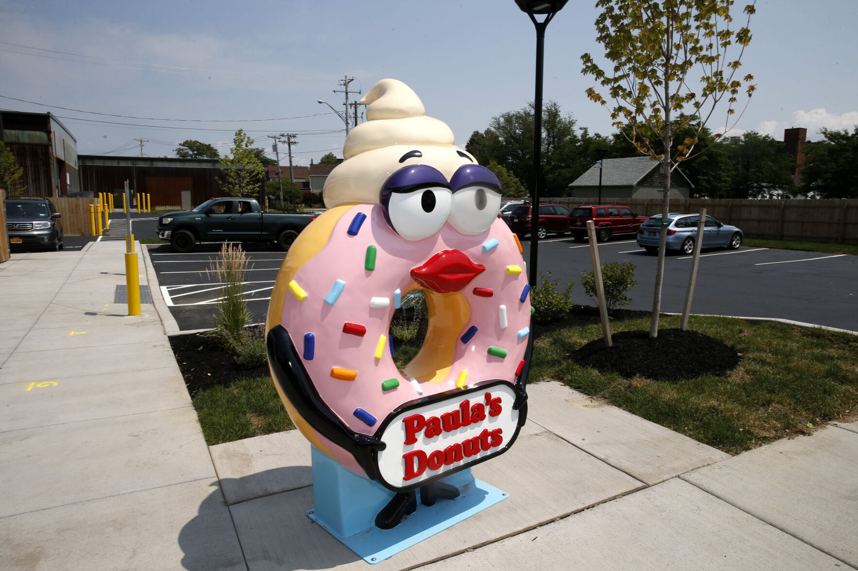 Paula's Donuts at Larkinville